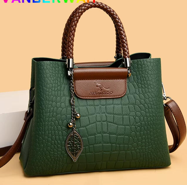 Elegant Green Crocodile Handbag – Luxury Aesthetic Style